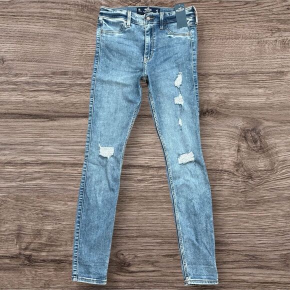 Hollister High-Rise Crop Jeans Women’s Size 27 L26 Blue Distressed Denim NWT - Picture 1 of 10